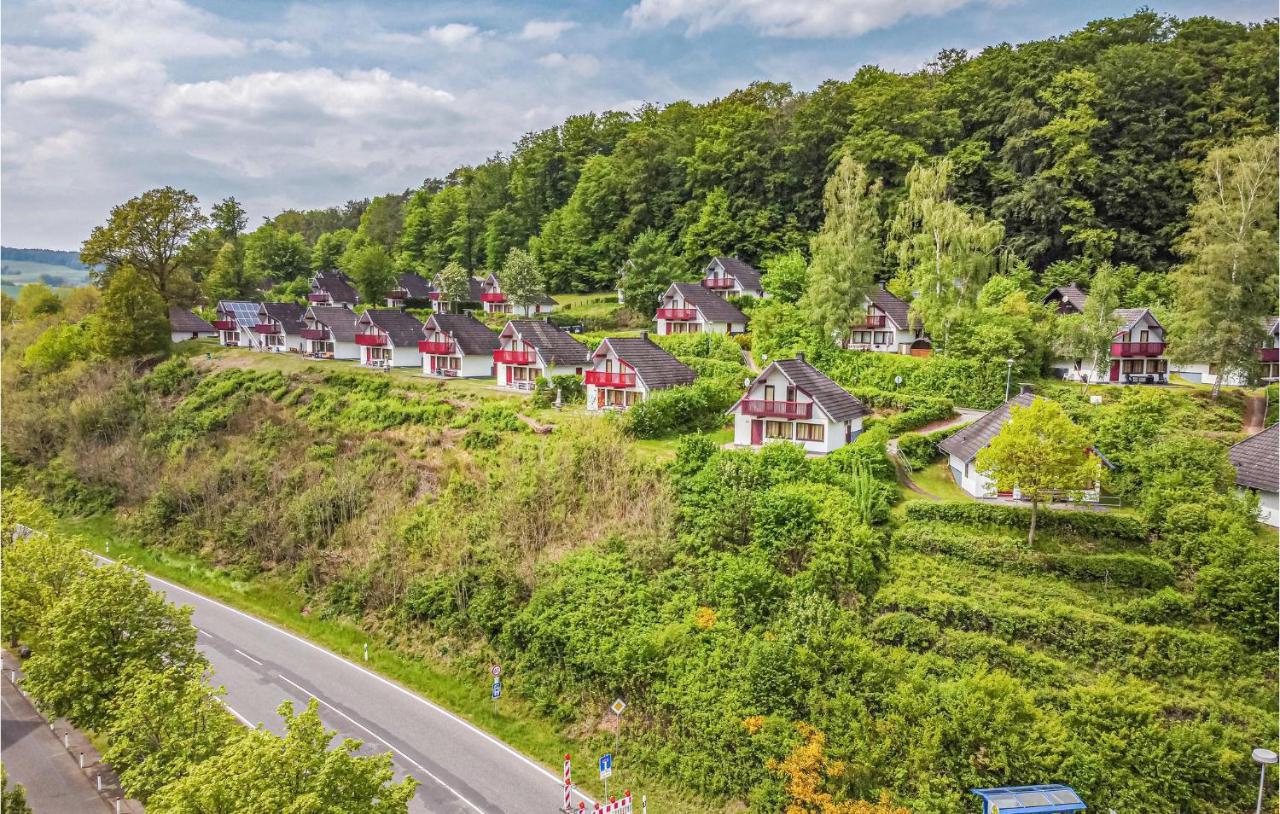 Awesome home in Kirchheim-Hessen with 3 Bedrooms&WiFi Kemmerode Exterior foto