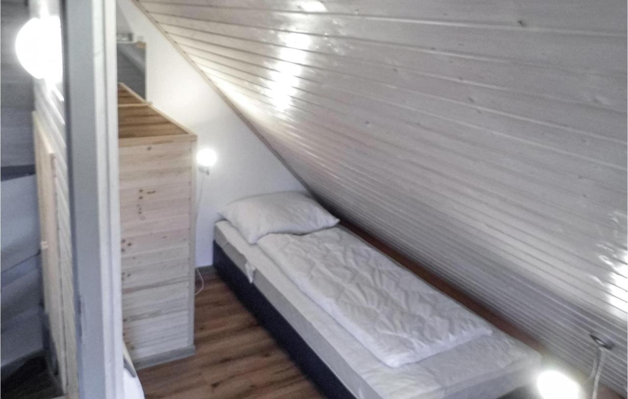 Awesome home in Kirchheim-Hessen with 3 Bedrooms&WiFi Kemmerode Exterior foto
