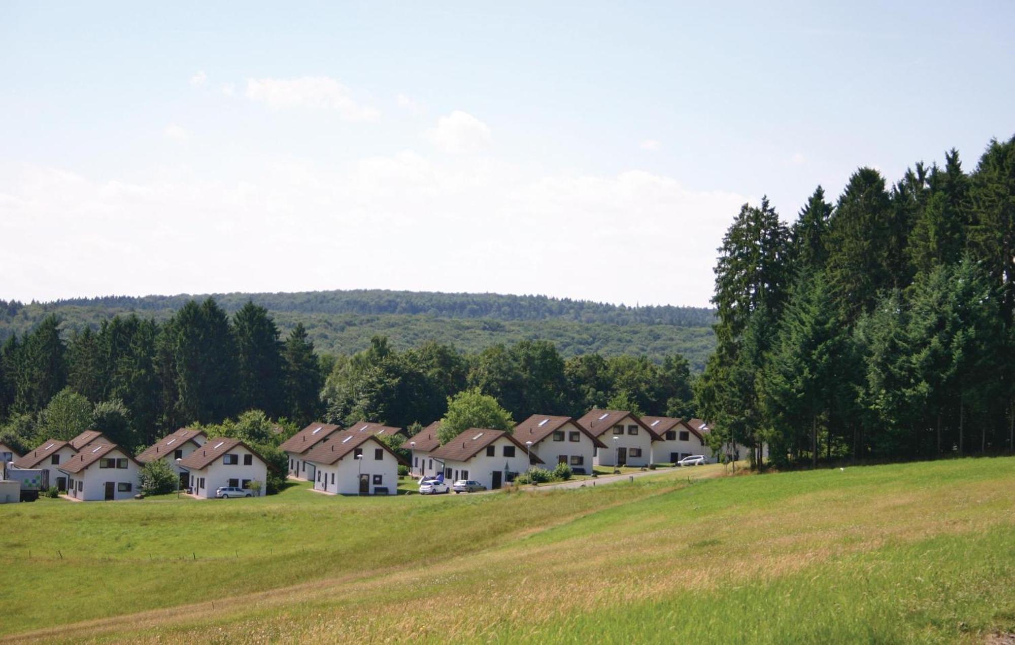 Awesome home in Kirchheim-Hessen with 3 Bedrooms&WiFi Kemmerode Exterior foto