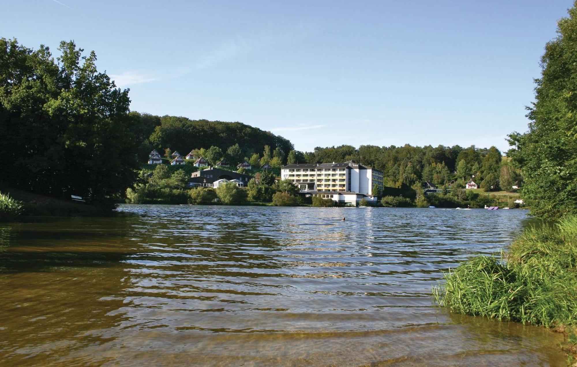 Awesome home in Kirchheim-Hessen with 3 Bedrooms&WiFi Kemmerode Exterior foto